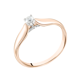 Women's ring with diamonds 