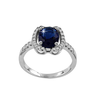 Ladies ring with sapphire 