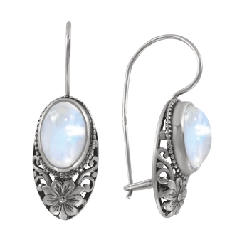 Earrings with moonstone 